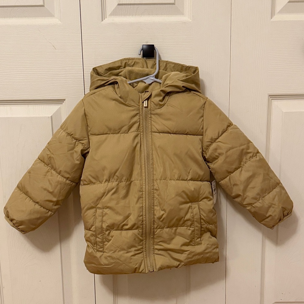 NWT Old Navy Kids Puffer Jacket in size 4T